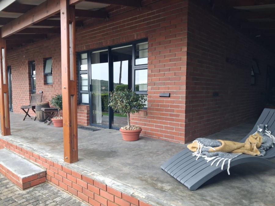 To Let 3 Bedroom Property for Rent in Groot Brakrivier Central Western Cape